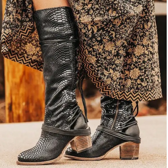 Freebird Black Snake Boots - Picture 5 of 6